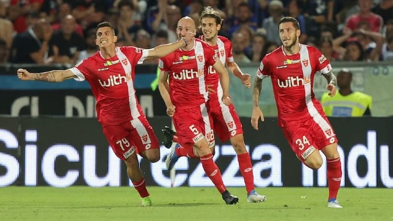 CLB AC Monza: Lịch sử hình thành đội bóng Người Brianza 6 Huấn luyện viên Maurizio Sarri