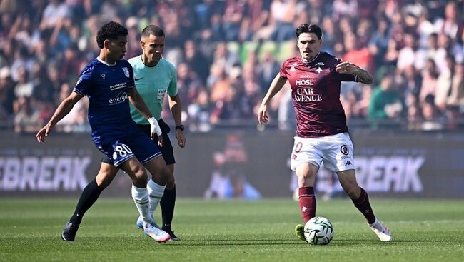 Màn so tài Reims vs Metz