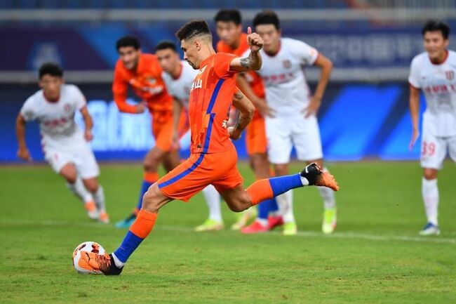 Soi kèo Henan FC vs Shandong Taishan, 18h00 30/06 2 Màn so tài Henan FC vs Shandong Taishan